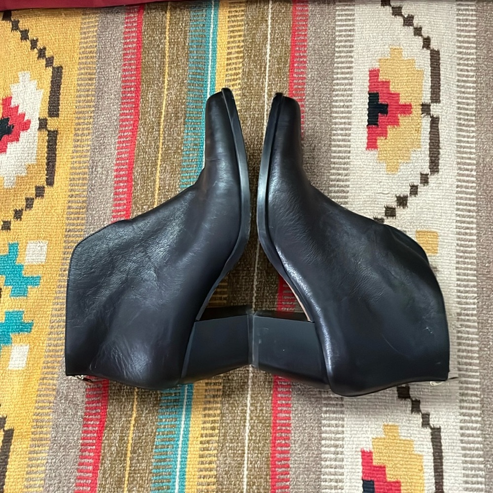 Vince leather booties made in Italy